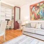 GuestReady - Apt. chic près du Canal St. Martin